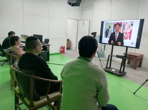 古有扁鹊 孙思邈 今有骜锋 南岷瑞 天降福瑞泽苍生 地载厚德延天年